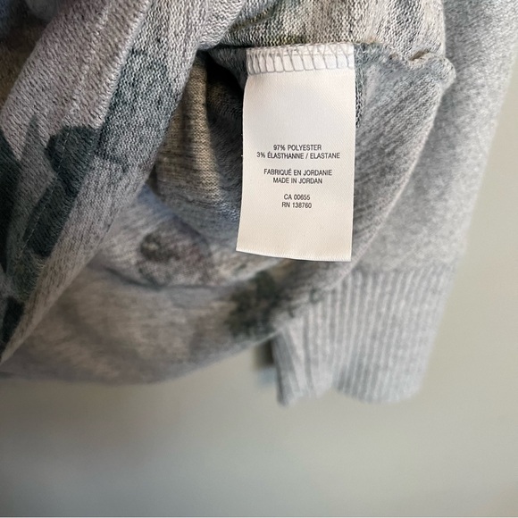 ⭐️3/15⭐️ XXL Reitmans grey floral long sleeve wide neck sweater - Picture 5 of 7